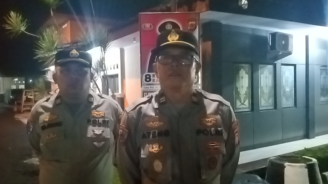 FOTO: KASIWAS POLRES CIAMIS IPTU ATENG BUDIONO DIDAMPINGI IPTU WARSONO FOTO: KASIWAS POLRES CIAMISIPTU ATENG BUDIONO DIDAMPINGI IPTU WARSONO